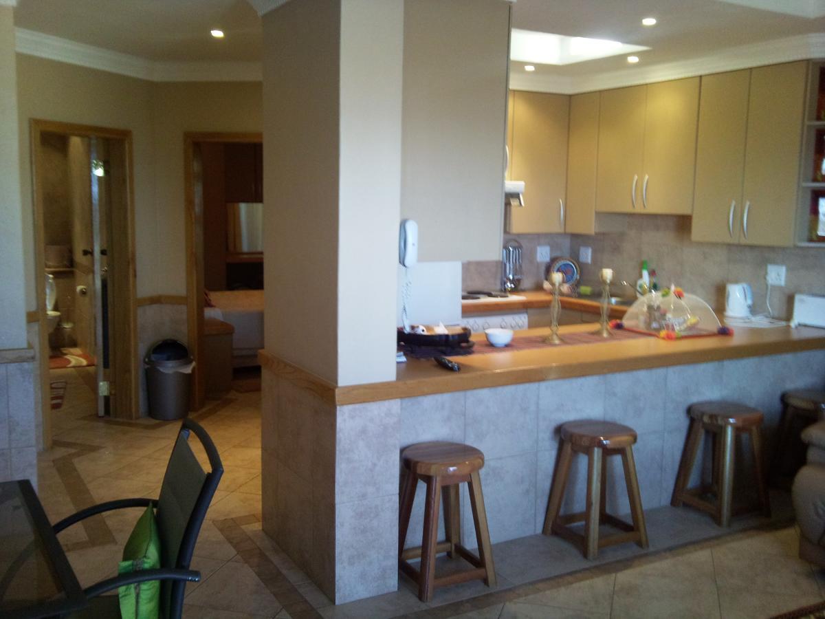 Bubez Guesthouse Барбертън Екстериор снимка