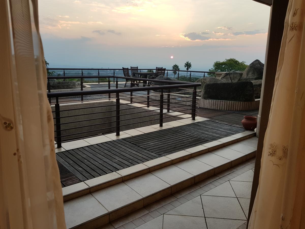 Bubez Guesthouse Барбертън Екстериор снимка