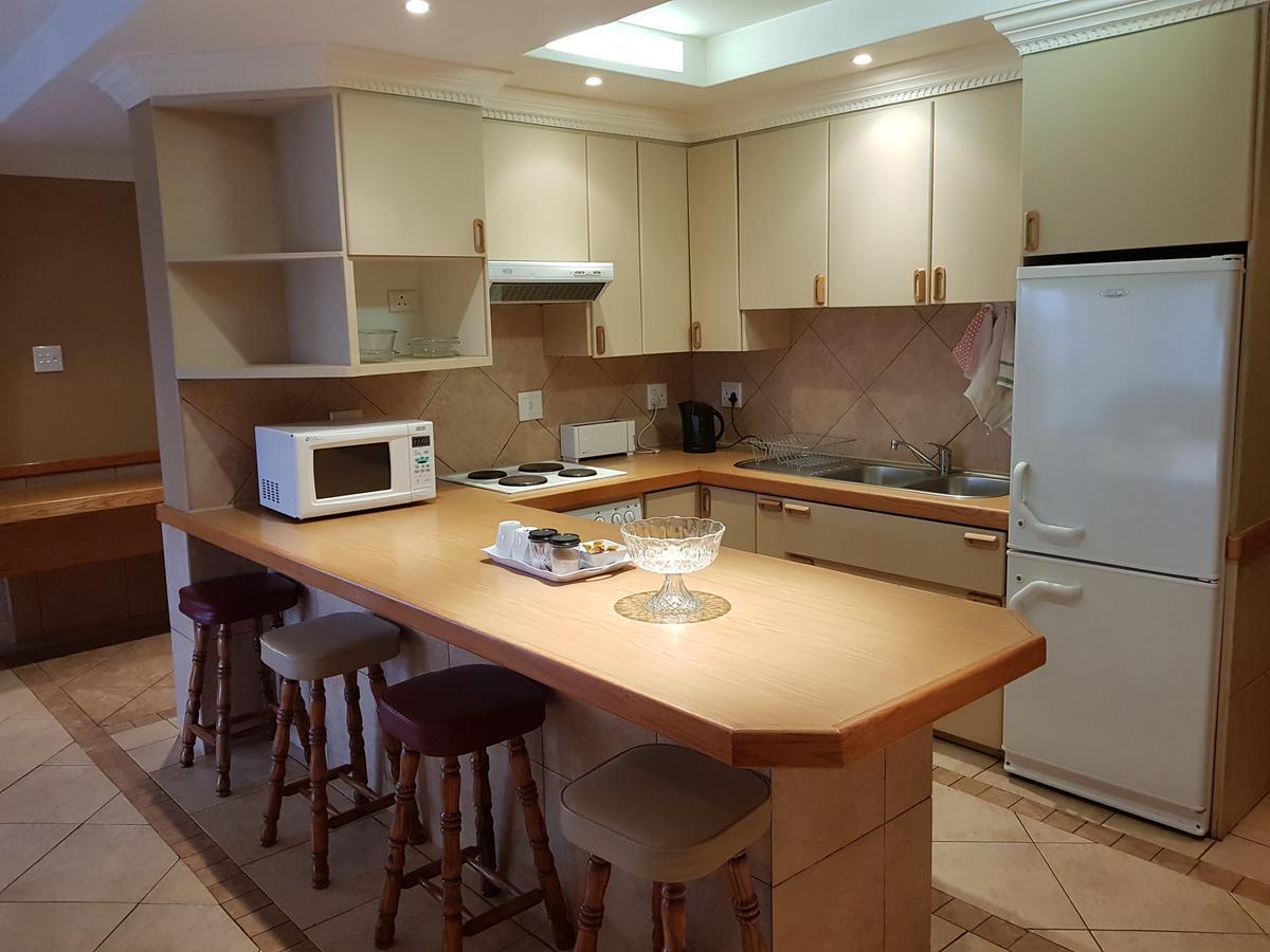 Bubez Guesthouse Барбертън Екстериор снимка