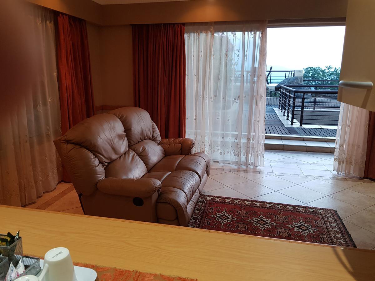 Bubez Guesthouse Барбертън Екстериор снимка