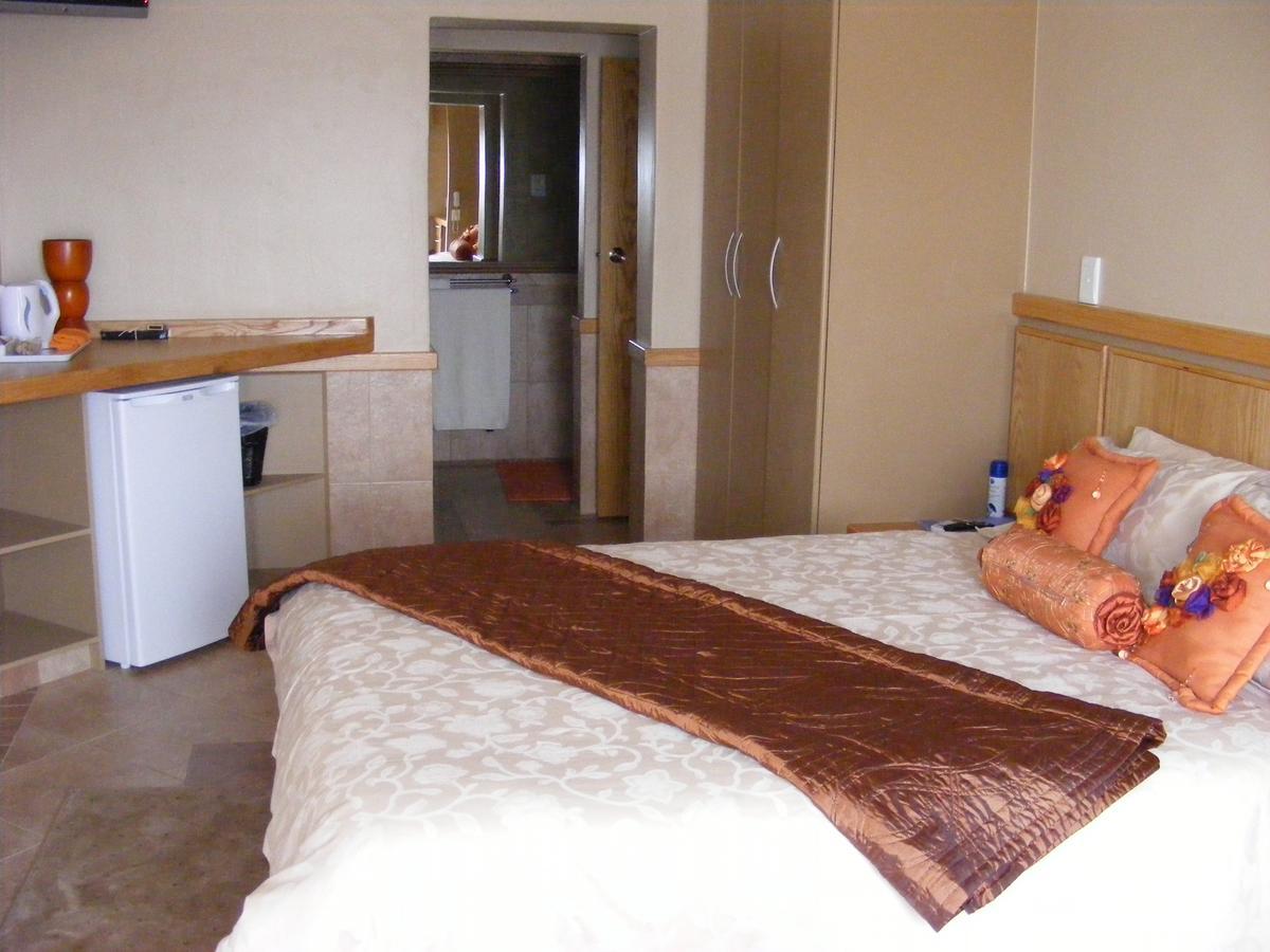 Bubez Guesthouse Барбертън Екстериор снимка