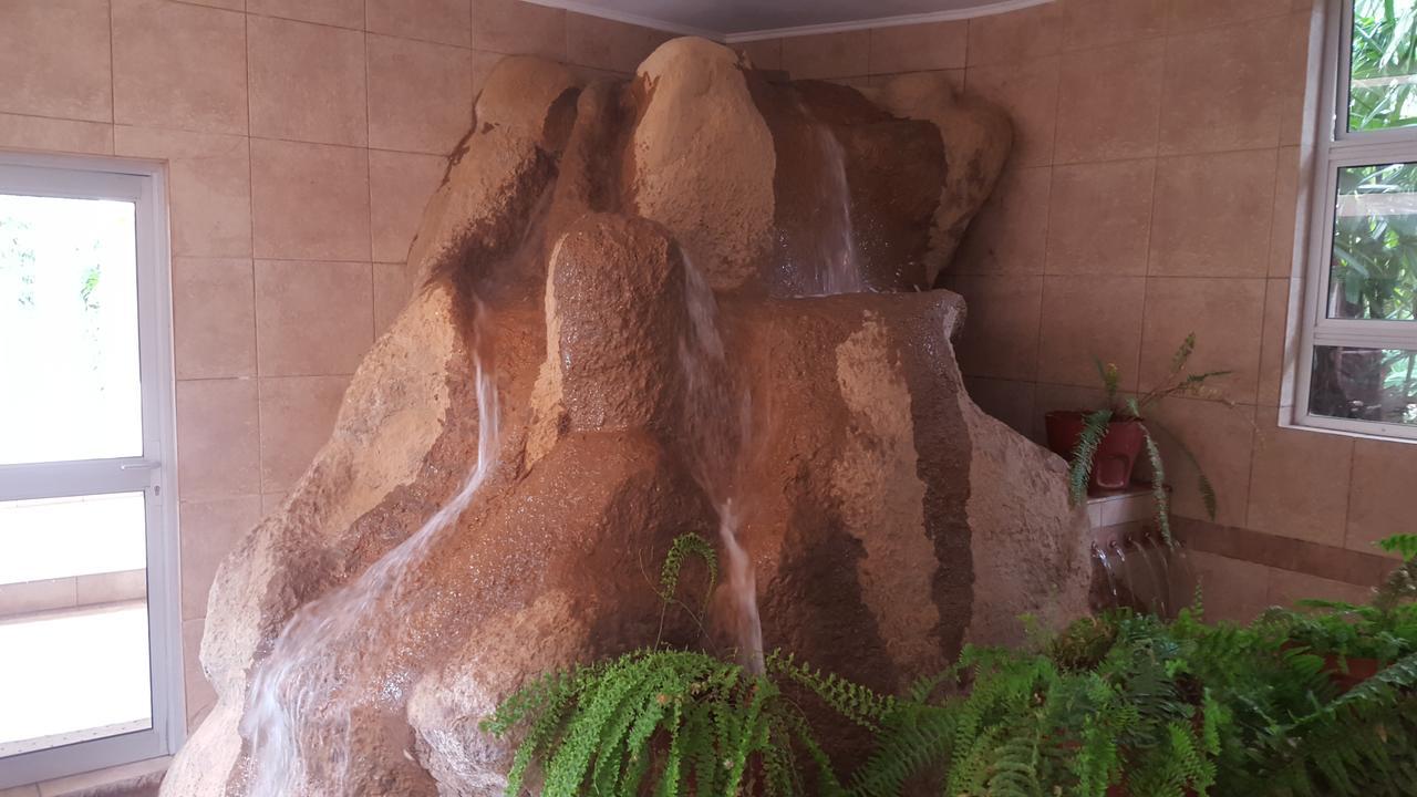 Bubez Guesthouse Барбертън Екстериор снимка